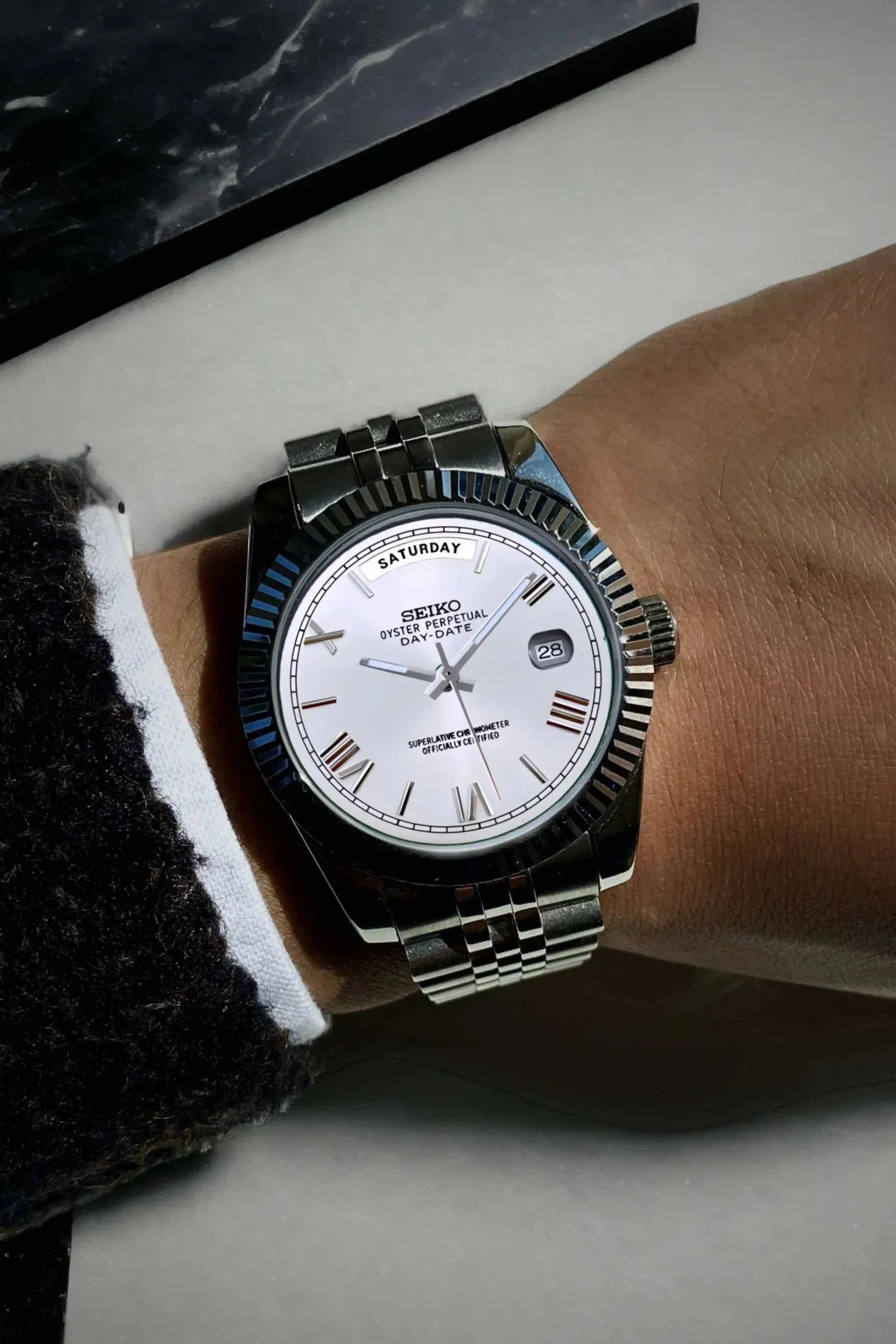 ModHouse DayDate White Roman